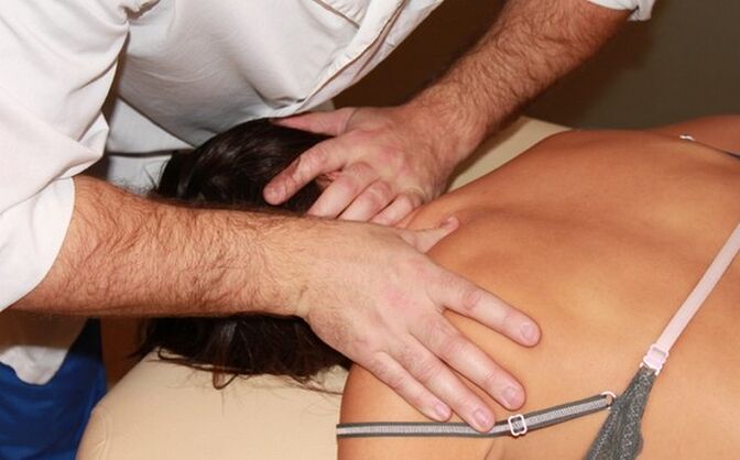 Ръчни методи за лечение на цервикална остеохондроза